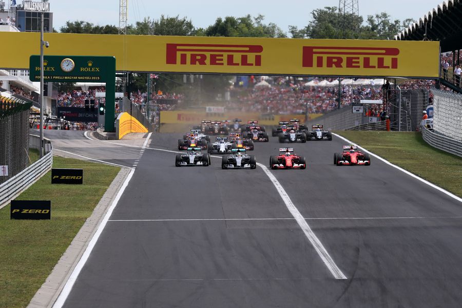 Ferraris make a good start while Lewis Hamilton struggles