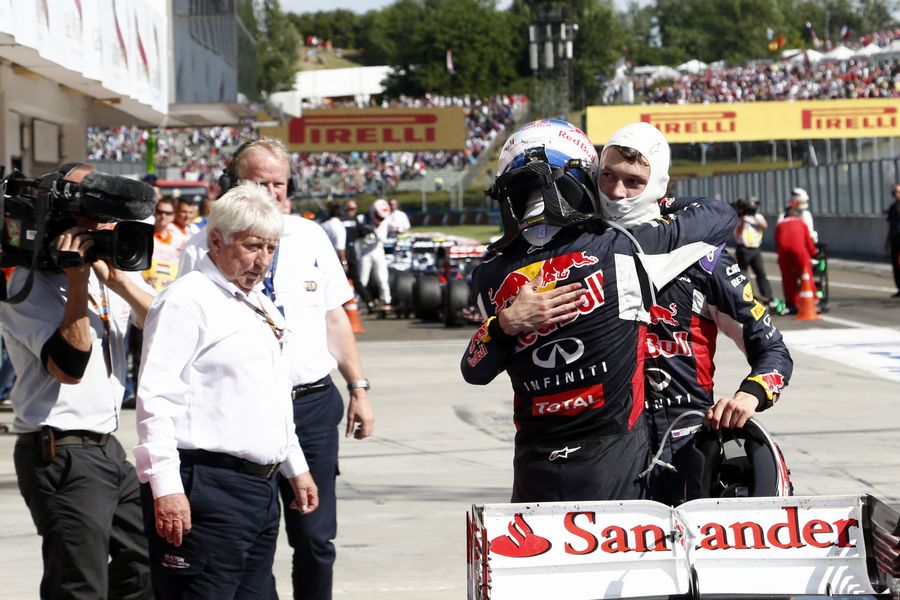 Daniel Ricciardo and Daniil Kyvat celebrate Red Bull 2-3 in parc ferme