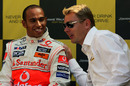 Lewis Hamilton and Mika Hakkinen share a joke