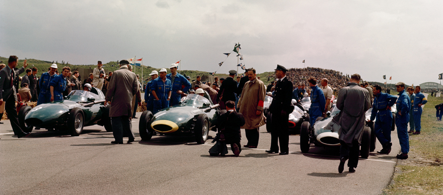 The Vanwalls of Stirling Moss, Tony Brooks and Stuart Lewis-Evans fill the front row of the grid for the start of the Dutch Grand Prix