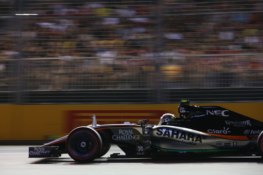 Sergio Perez pushes hard on the supersoft tyres