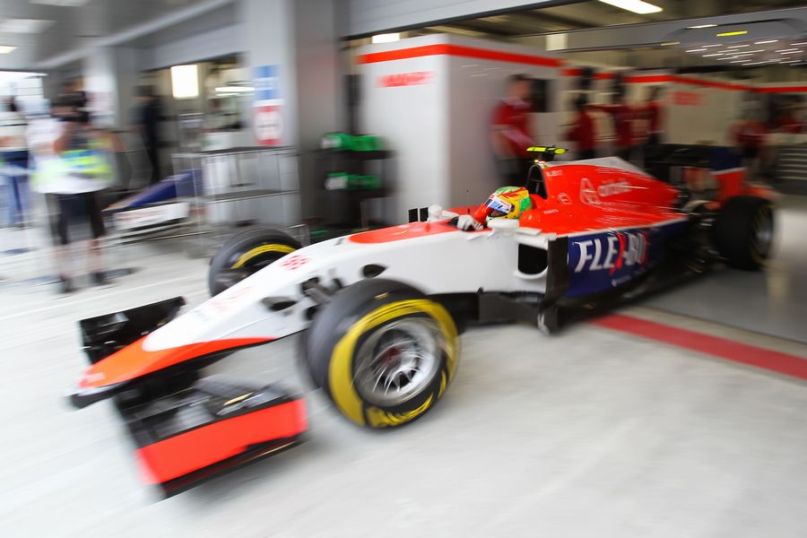 Roberto Merhi pulls out of the Manor Marussia garage