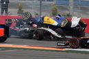 Nico Hulkenberg and Marcus Ericsson crash on the opening lap