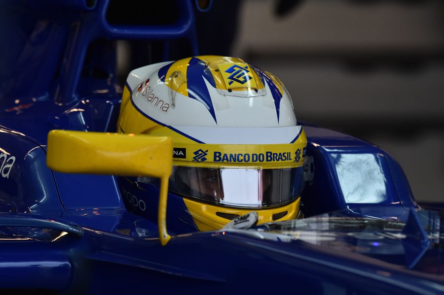 Marcus Ericsson sit in the Sauber cockpit