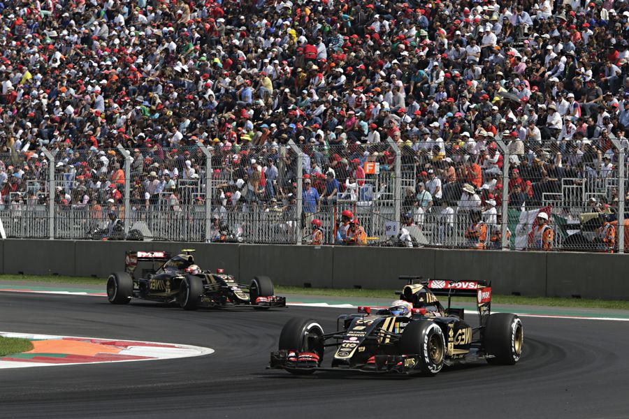 Romain Grosjean leads Pastor Maldonado
