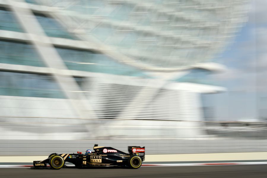 Jolyon Palmer on track in the Lotus