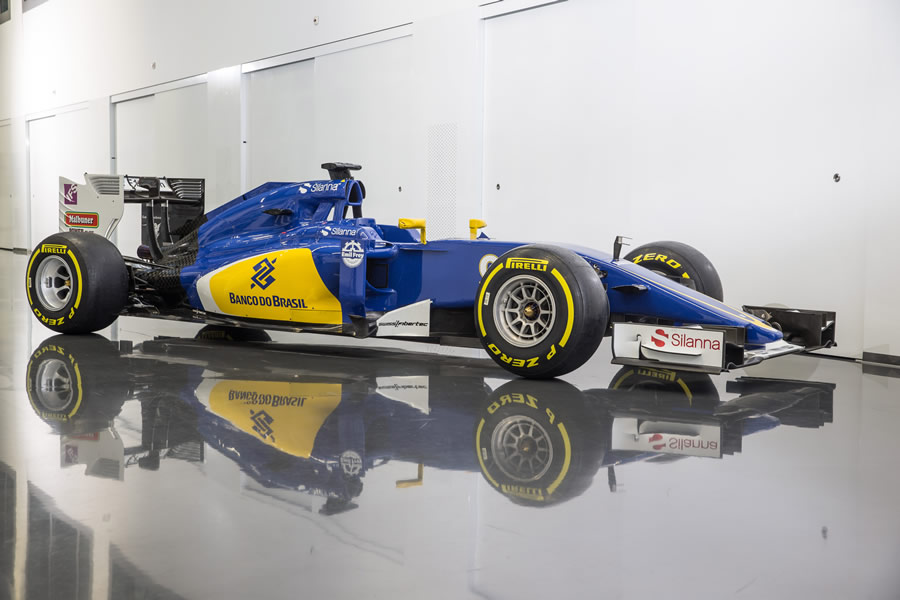 Sauber runs C34 with the new livery for 2016 at the fist preseason test