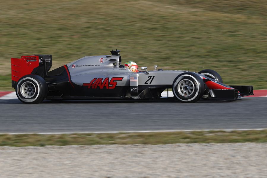 Esteban Gutierrez on track in the Haas VF-16