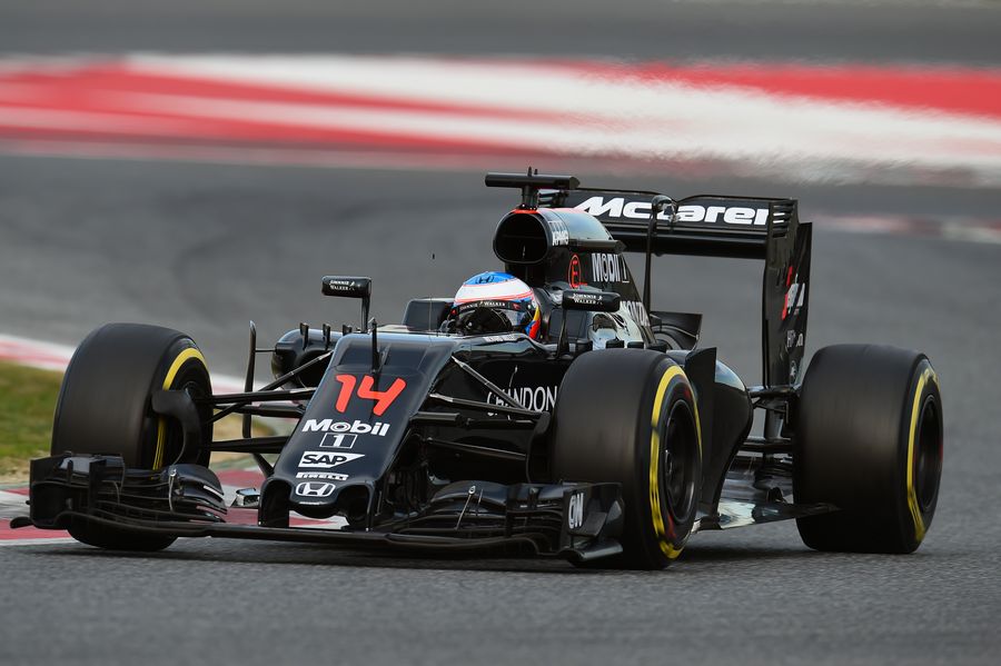 Fernando Alonso tests soft tyres