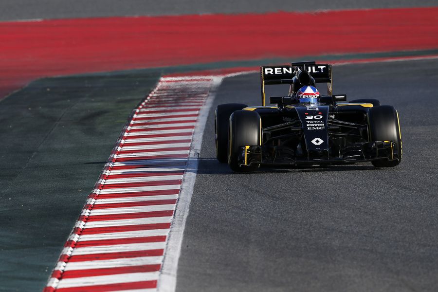 Jolyon Palmer at speed in the RS16