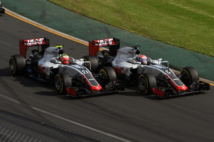 Esteban Gutierrez and Romain Grosjean battle at the start of the race
