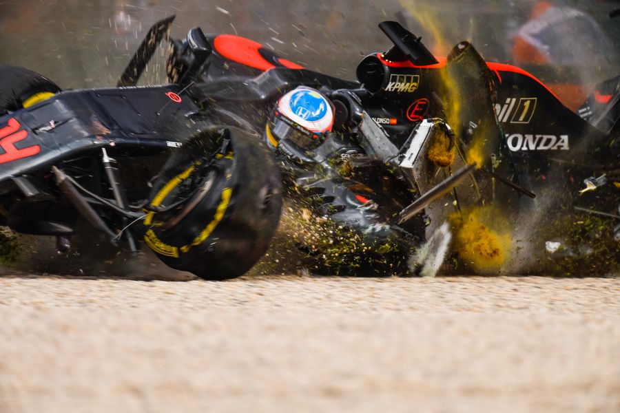 Fernando Alonso crashes during the race
