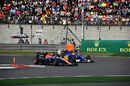 Pascal Wehrlein fights for a position with Felipe Nasr