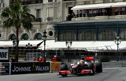 Lewis Hamilton goes through Casino Square 