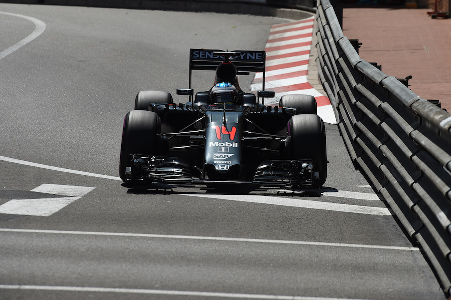Fernando Alonso focuses on qualifying