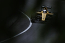 Kevin Magnussen works hard to keep his pace 