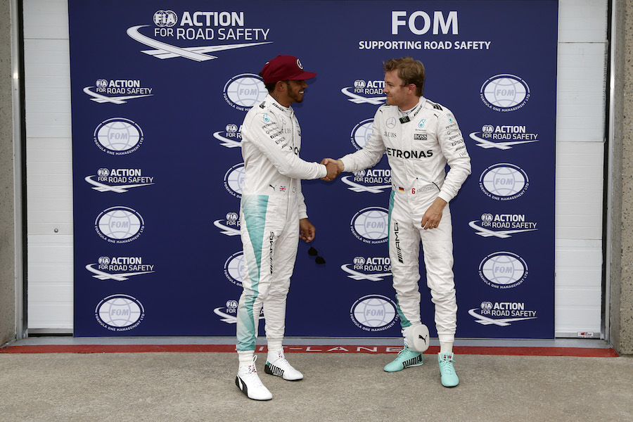 Lewis Hamilton and Nico Rosberg shake hands