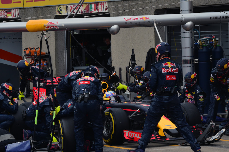 Daniel Ricciardo makes a pit stop during the race