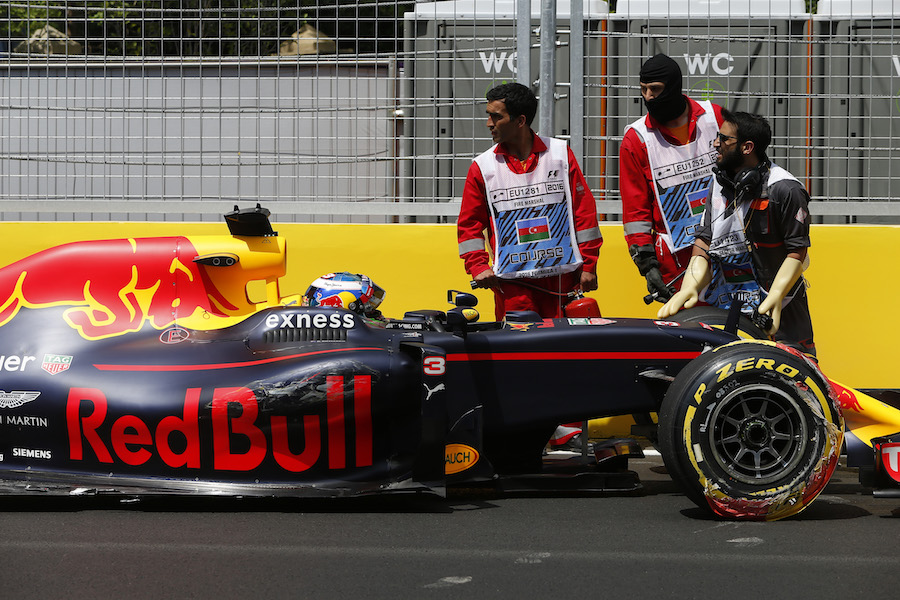 Daniel Ricciardo hits the wall
