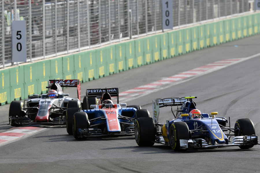 Felipe Nasr leads Pascal Wehrlein and Romain Grosjean