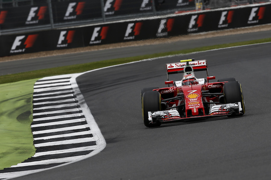 Kimi Raikkonen continues to push for Ferrari