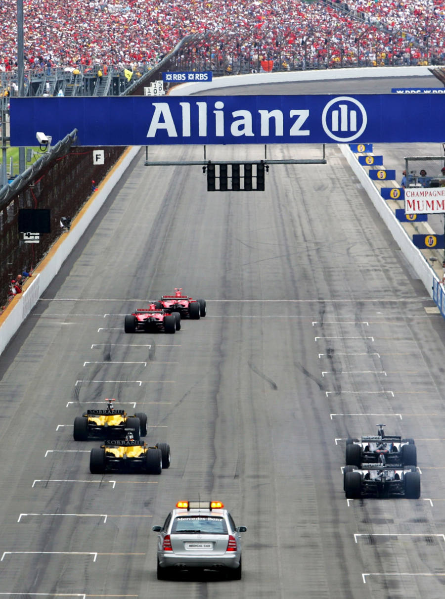 The start of the 2005 United States Grand Prix with only six cars