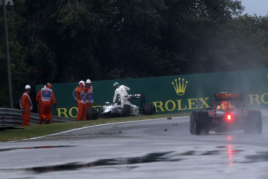 Felipe Massa crashed in Q1