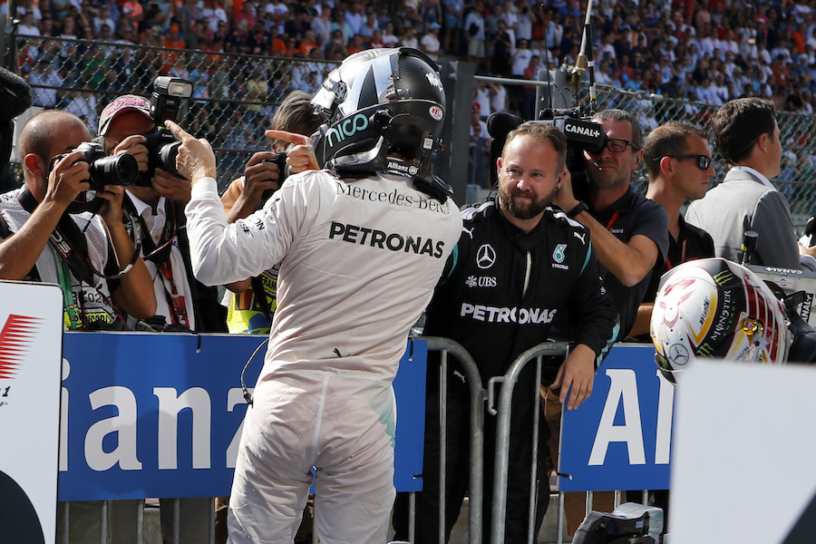 Nico Rosberg celebrates with the team