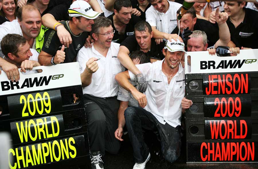 Jenson Button and Brawn celebrate their double | 1 |
