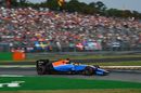 Pascal Wehrlein works hard to keep its pace