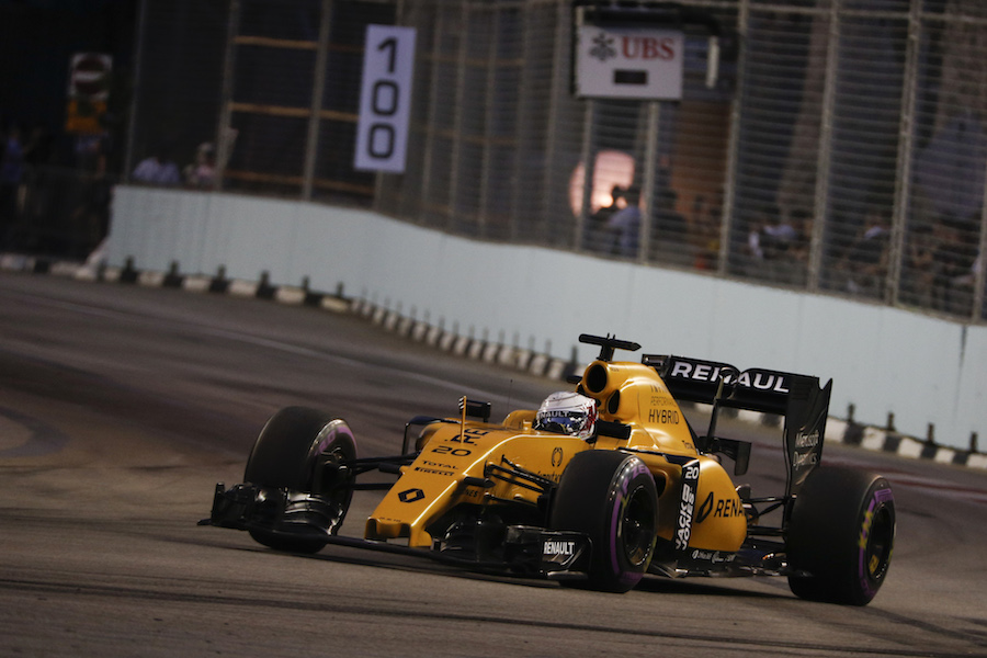 Kevin Magnussen at speed in the Renault 