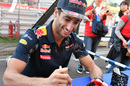 Daniel Ricciardo signs autographs