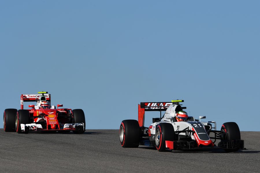 Esteban Gutierrez leads Kimi Raikkonen in FP3