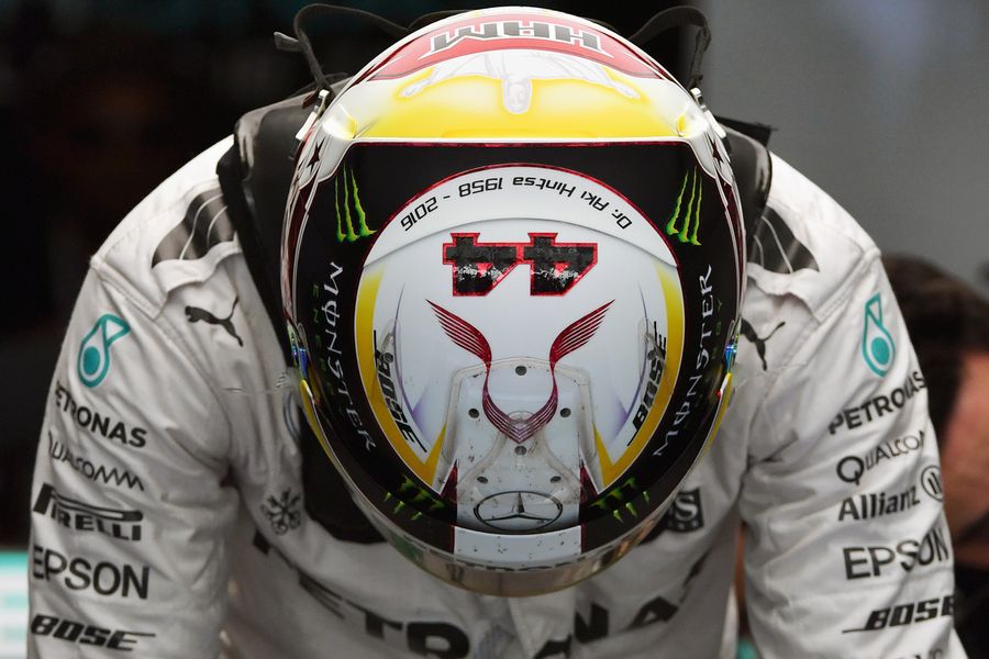 Lewis Hamilton pays tribute to former McLaren doctor Aki Hintsa