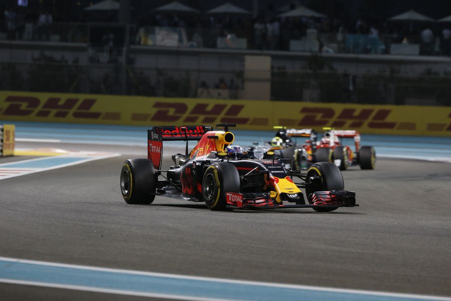 Daniel Ricciardo rounds the apex in the Red Bull