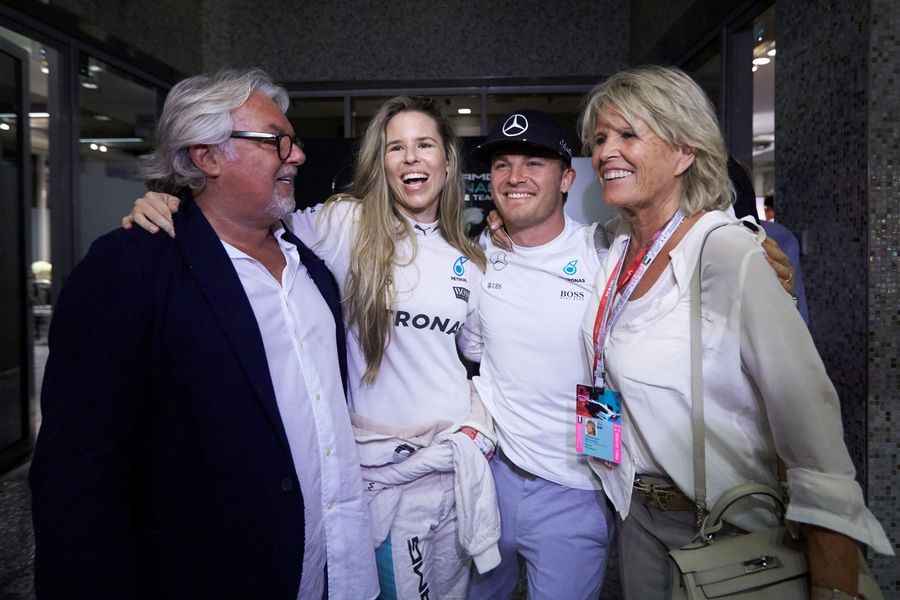 Nico Rosberg with his family