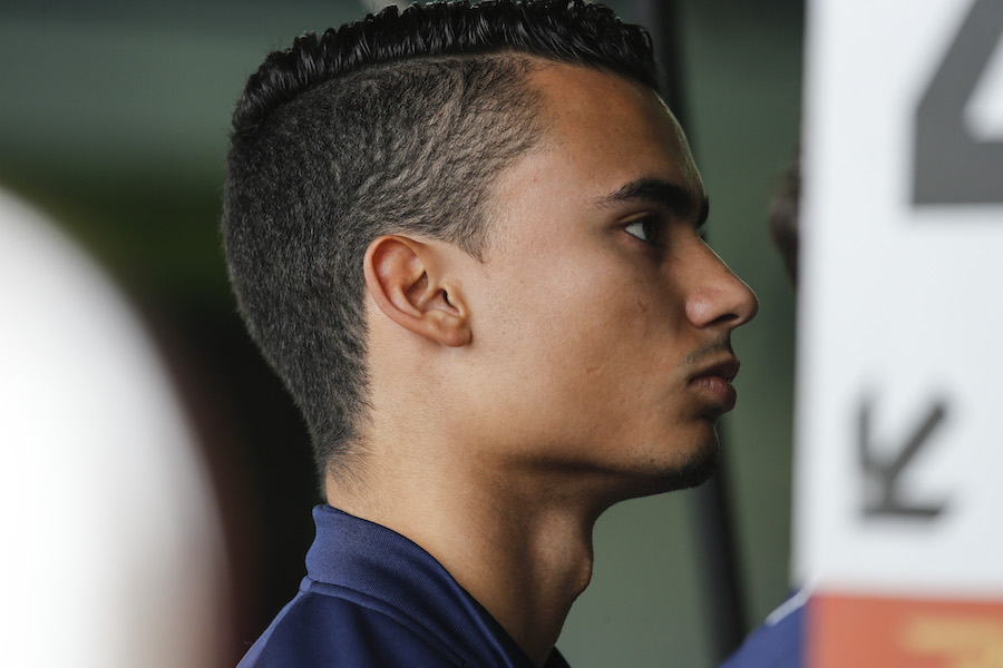 Pascal Wehrlein watches the test session