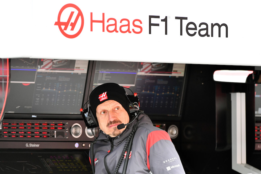 Guenther Steiner watches the test session
