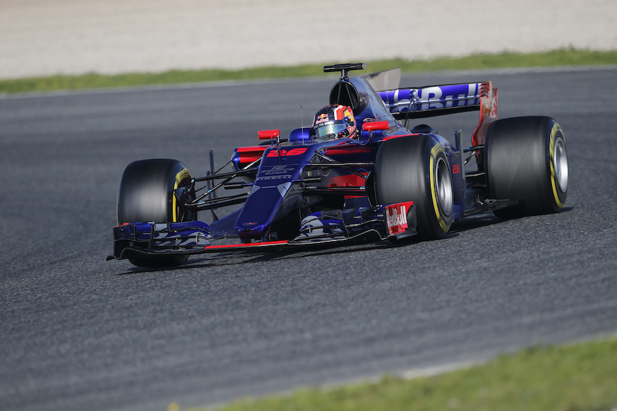 Daniil Kvyat on tack in the Toro Rosso