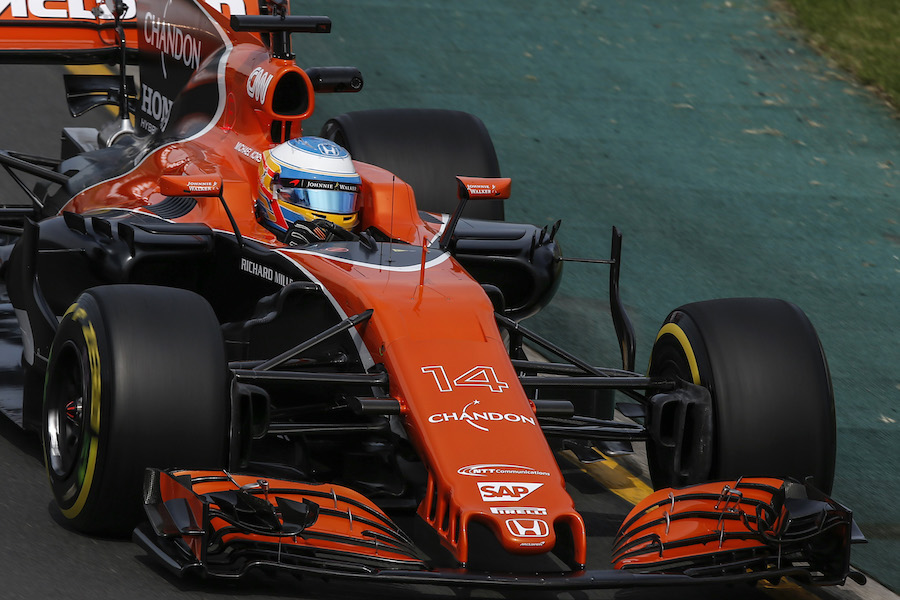 Fernando Alonso turns into the corner