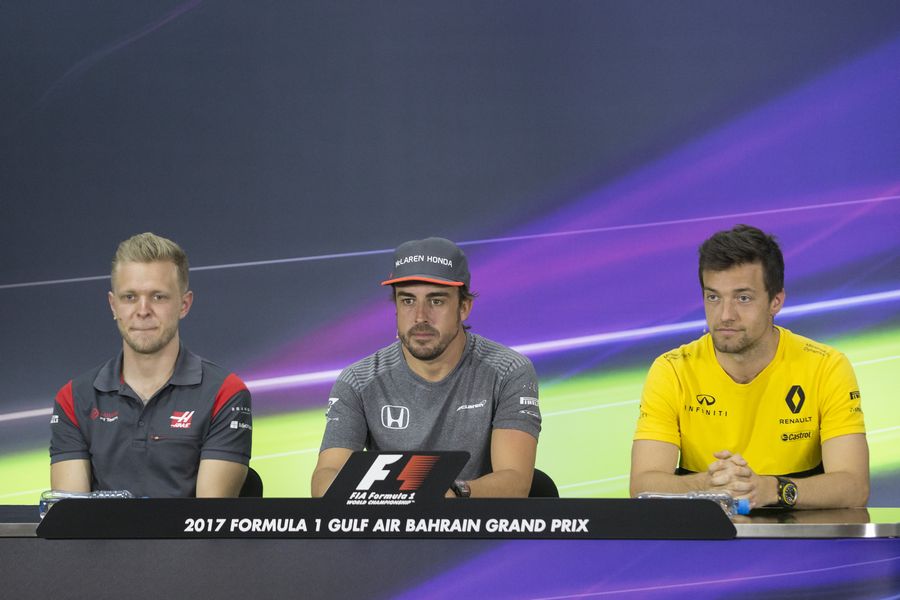 Kevin Magnussen, Fernando Alonso and Jolyon Palmer in the Press Conference