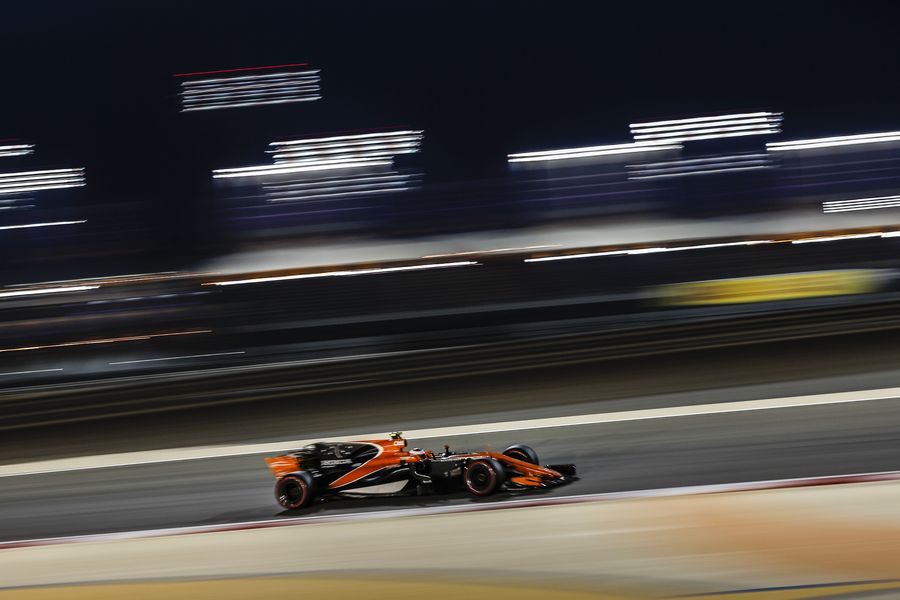 Stoffel Vandoorne on track in the McLarenon
