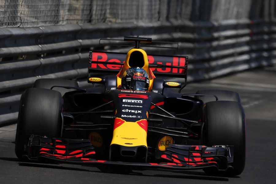 Daniel Ricciardo on track in the Red Bull