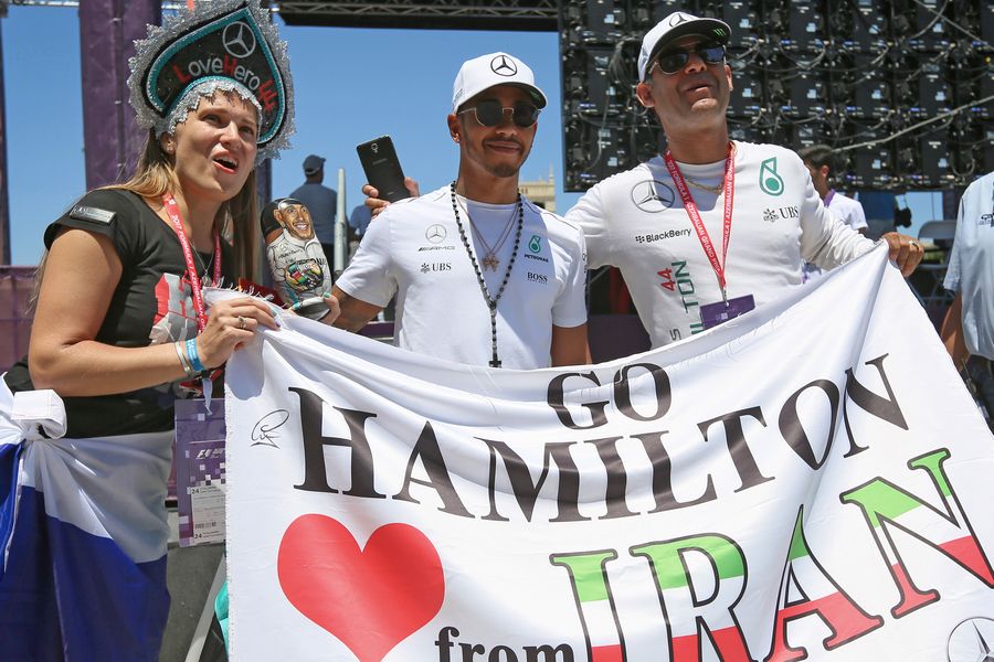 Lewis Hamilton and fans
