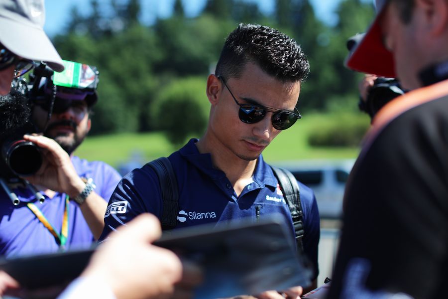 Pascal Wehrlein signs autographs for the fans