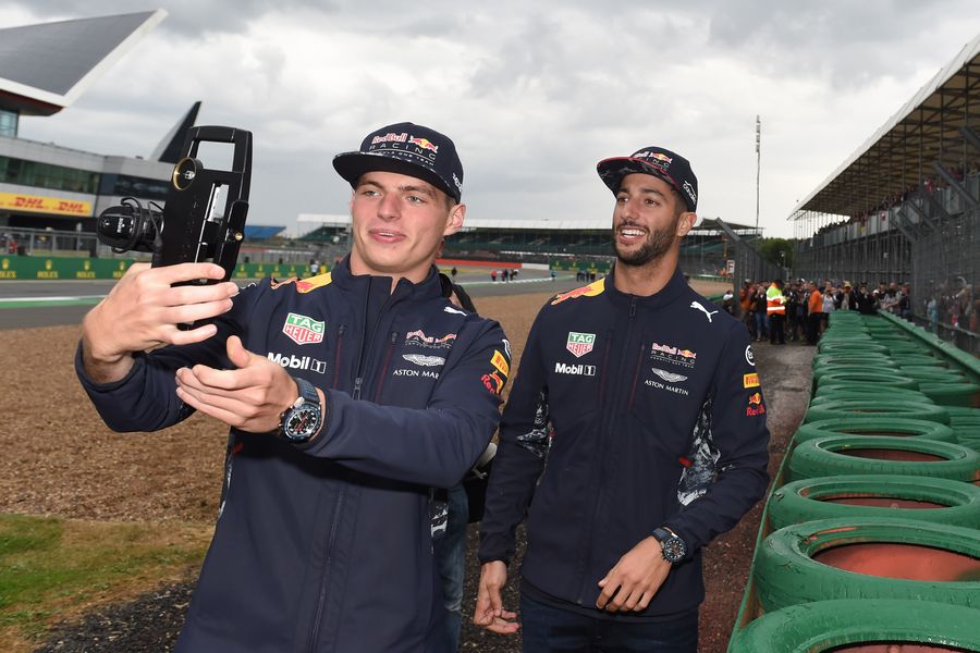 Max Verstappen and Daniel Ricciardo selfie