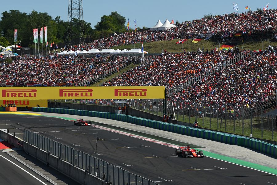 Sebastian Vettel leads Kimi Raikkonen