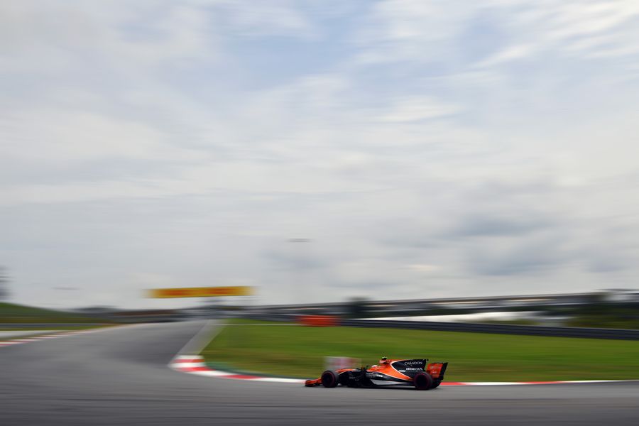 Stoffel Vandoorne on track in the McLaren