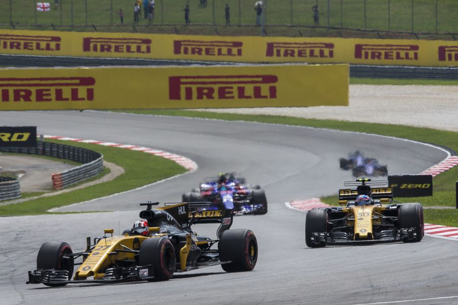 Nico Hulkenberg and Jolyon Palmer on track in the Renault