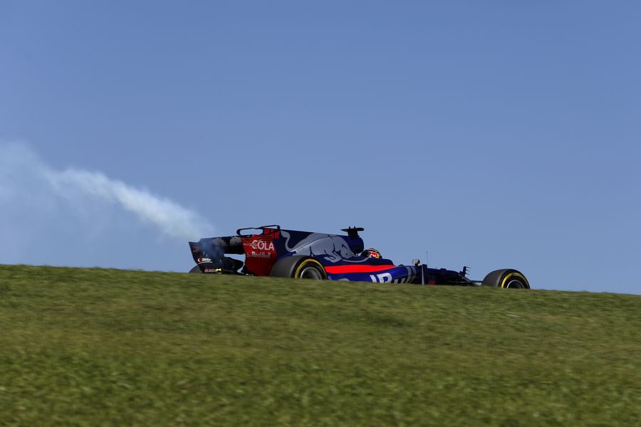 Brendon Hartley with engine failure